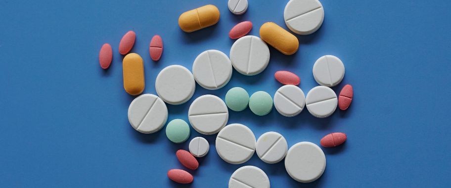 Arykuł banner - Leki przeciwzapalne &ndash; czym są i jak działają? Jakie są rodzaje lek&oacute;w przeciwzapalnych i kiedy należy stosować ibuprofen, naproksen i inne NLPZ?