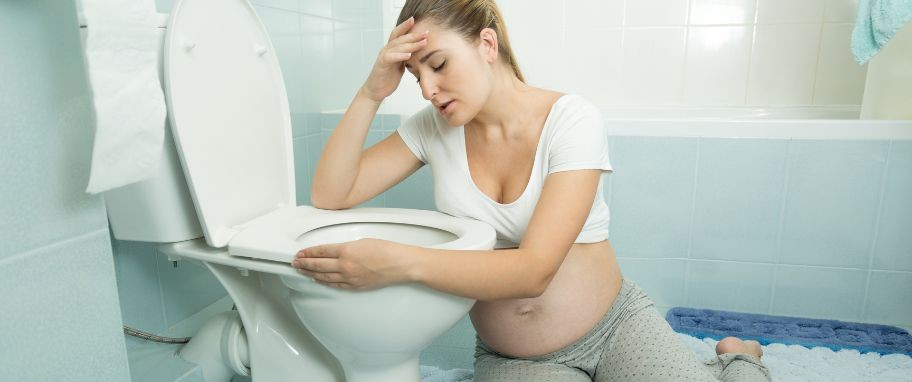 Arykuł banner - Niepowściągliwe wymioty ciężarnych &ndash; przyczyny hyperemesis gravidarum (HG). Kiedy nudności i wymioty w ciąży stanowią zagrożenie dla matki i dziecka?
