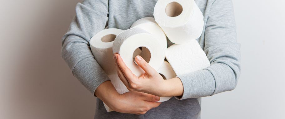 Arykuł banner - Nietrzymanie stolca &ndash; przyczyny, związek z chorobami jelit, metody leczenia i objawy popuszczania stolca u senior&oacute;w oraz młodszych pacjent&oacute;w