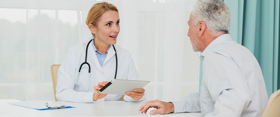 Arykuł banner - Przepuklina pachwinowa - przyczyny, diagnostyka, leczenie. Jak wygląda przepuklina pachwinowa i jakie są jej objawy?