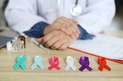 Zdjęcie artykułu - Czynniki ryzyka nowotwor&oacute;w - jakie nawyki, okoliczności i uwarunkowania genetyczne zwiększają ryzyko zapadnięcia na nowotw&oacute;r?