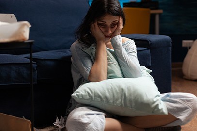 Zdjęcie artykułu - Hipochondria - objawy i leczenie, terapia. Kim jest hipochondryk i skąd się bierze nadmierny lęk o zdrowie?