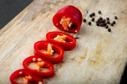 Zdjęcie artykułu - Zeaksantyna &ndash; co to takiego? Jak działa zeaksantyna, jakie są jej właściwości i w jakich źr&oacute;dłach żywieniowych jest najwięcej zeaksantyny?