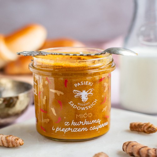 Miniaturka artykułu - #0 PASIEKI RODZINY SADOWSKICH Mi&oacute;d z kurkumą i pieprzem cayenne, 430g