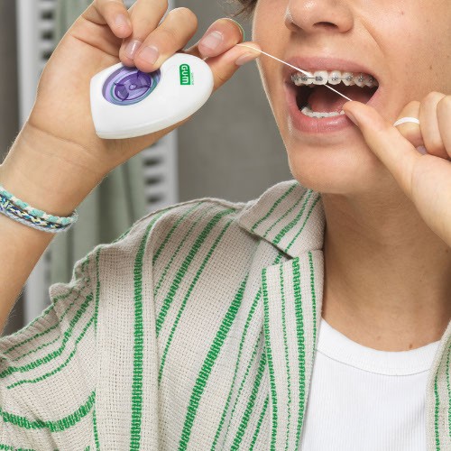 Zdjęcie produktu - 2 Sunstar GUM Ortho Nić dentystyczna dla os&oacute;b z aparatem ortodontycznym, 50 odcink&oacute;w