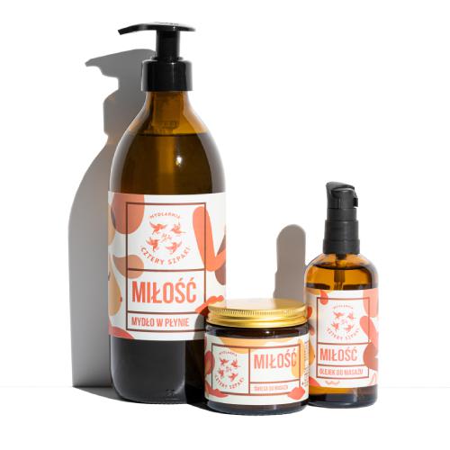 Miniaturka artykułu - CZTERY SZPAKI (4szpaki) Zestaw Miłość: Mydło, 500ml + Olejek do ciała, 100ml + Świeca do masażu, 120ml