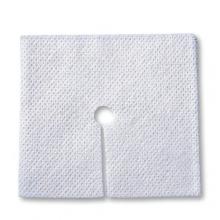 Zdjęcie produktu - MATOVLIES Kompresy z wł&oacute;kniny 40g 4-warstwowe 5x5cm z nacięciem "O", 2 sztuki